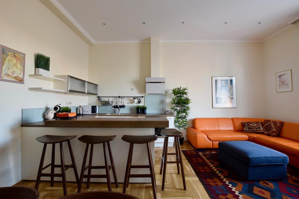 Luxury Apartment By Hi5 - Kiraly Street Suite Budapest Exterior photo