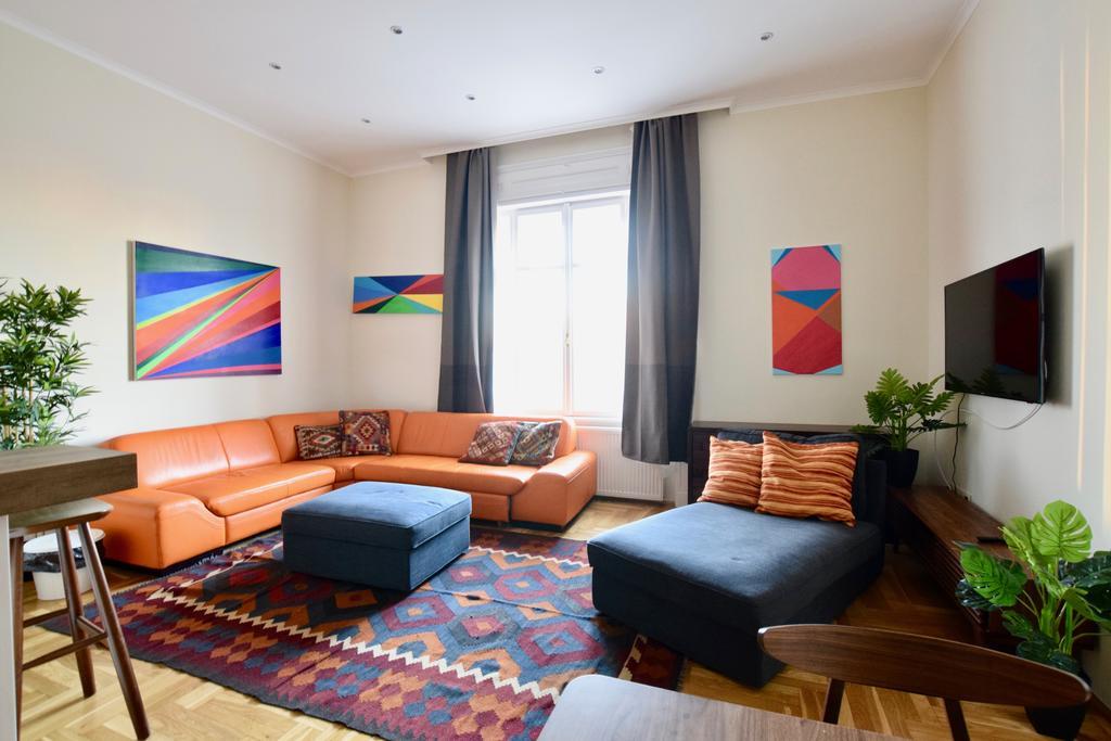 Luxury Apartment By Hi5 - Kiraly Street Suite Budapest Exterior photo